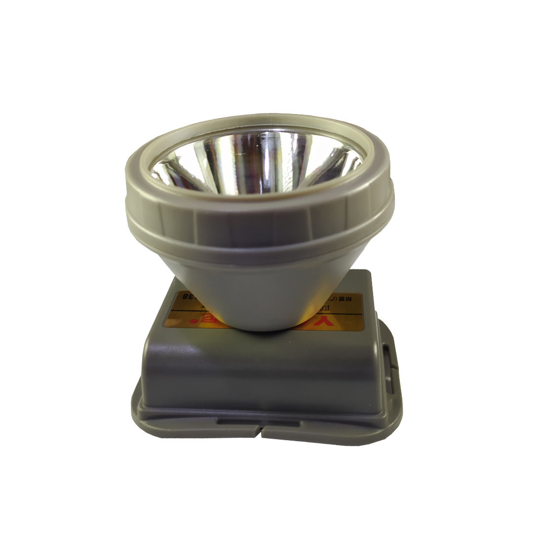 (704) Linterna YANI modelo YN-138